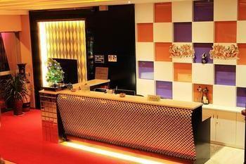 Lucky 5 Million Express Hotel Yuxi Kunming Esterno foto