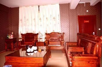 Lucky 5 Million Express Hotel Yuxi Kunming Esterno foto