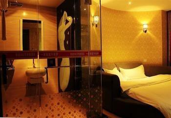 Lucky 5 Million Express Hotel Yuxi Kunming Esterno foto